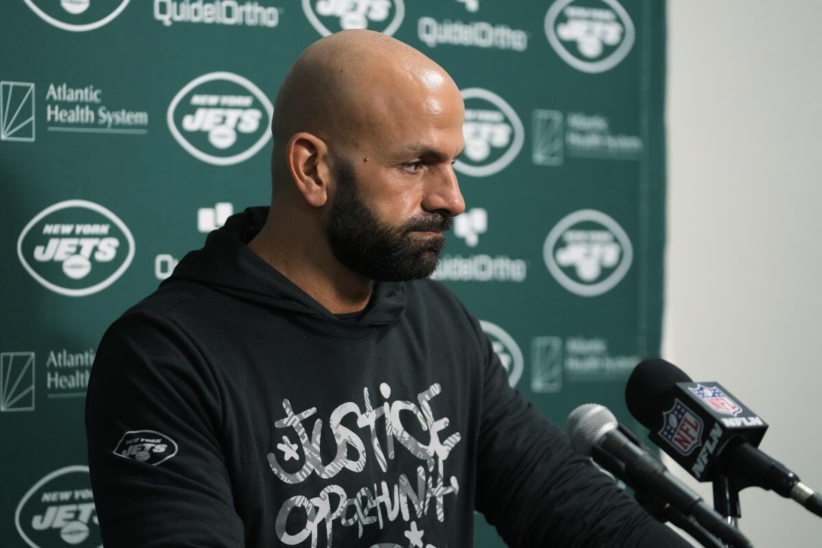 Seats are getting hotter for Jets coach Robert Saleh and GM Joe Douglas  after embarrassing loss - The San Diego Union-Tribune