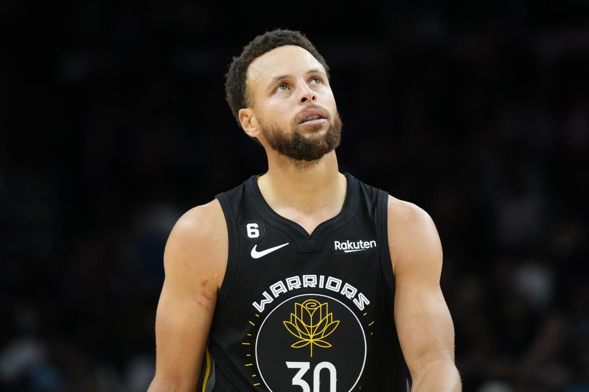 Warriors Steph Curry enters second half after All-Star Game