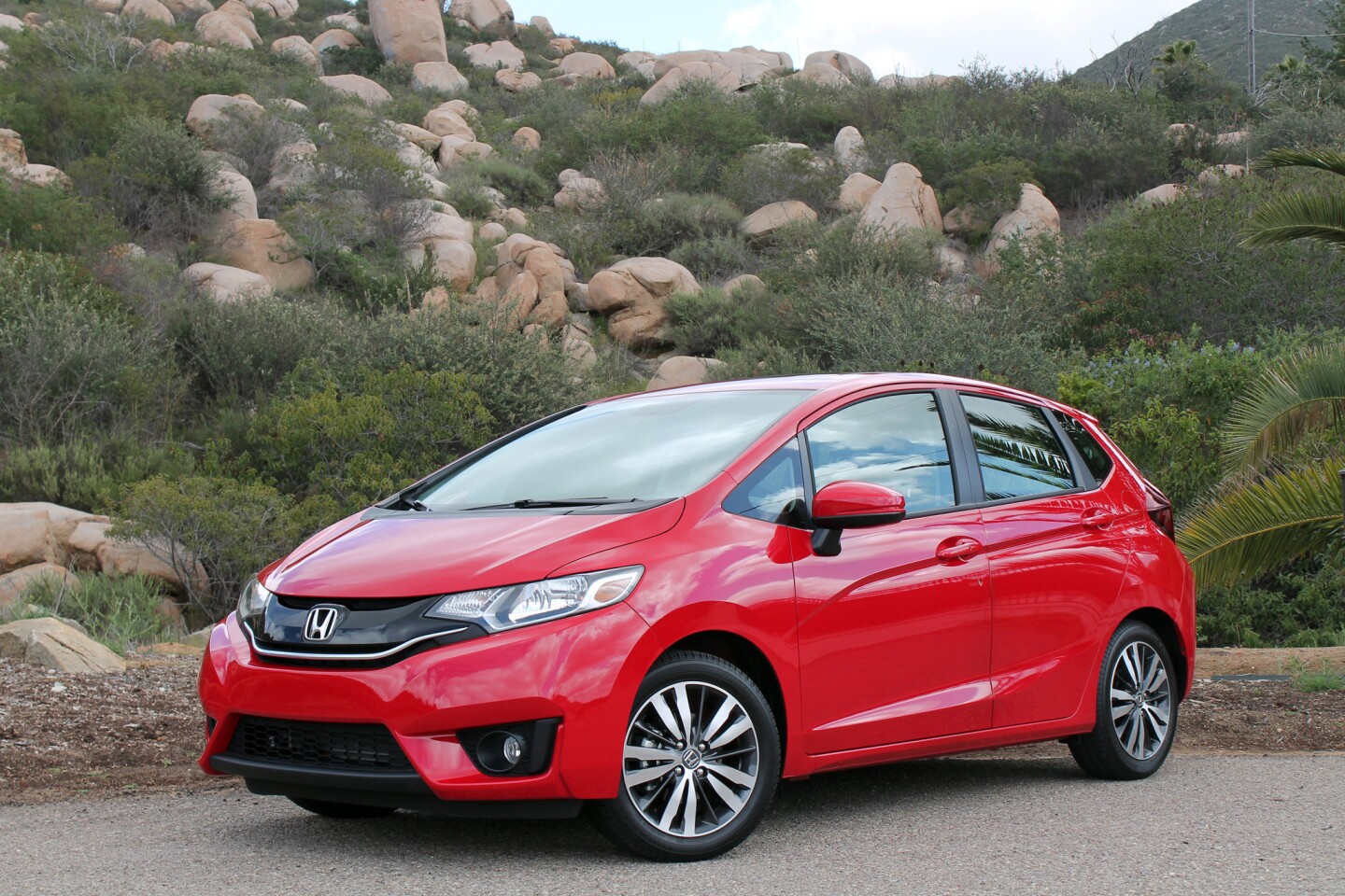 Topping the list of Kelley Blue Book's best back-to-school cars is the 2015 Honda Fit, which can be purchased for around $15,994.