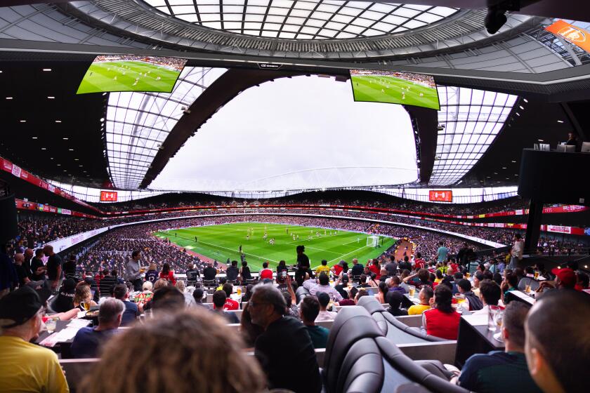 Un evento de la Liga Premier en Cosm.