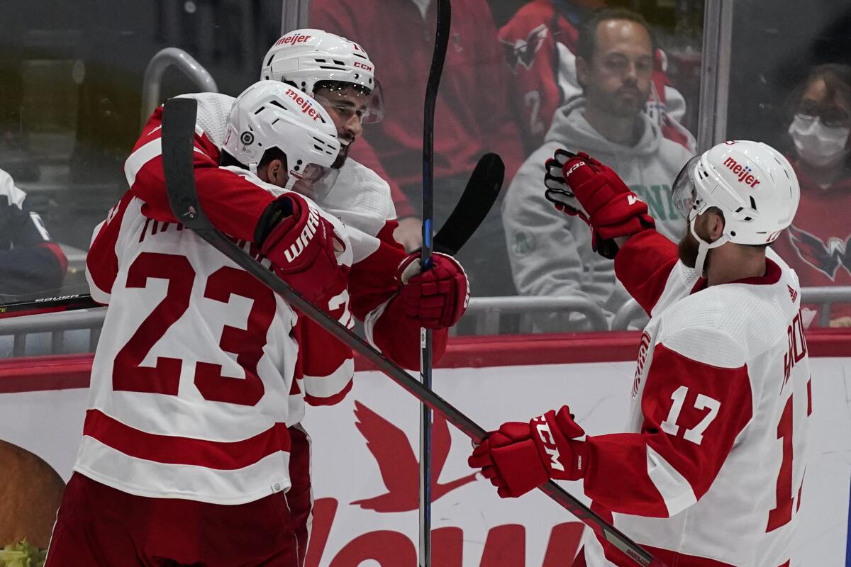 Red Wings erase two-goal deficit, beat Capitals in overtime