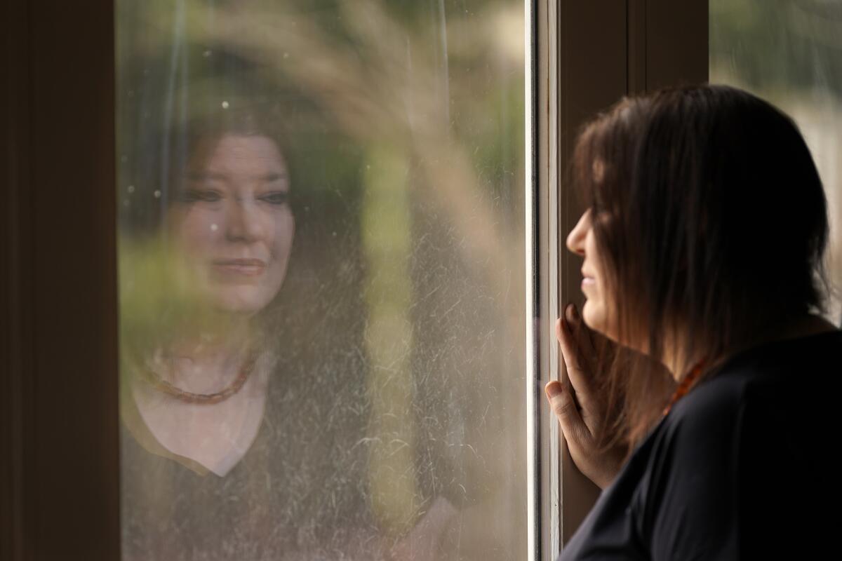 Sobrevive al COVID-19 y encara una vida alterada para siempre