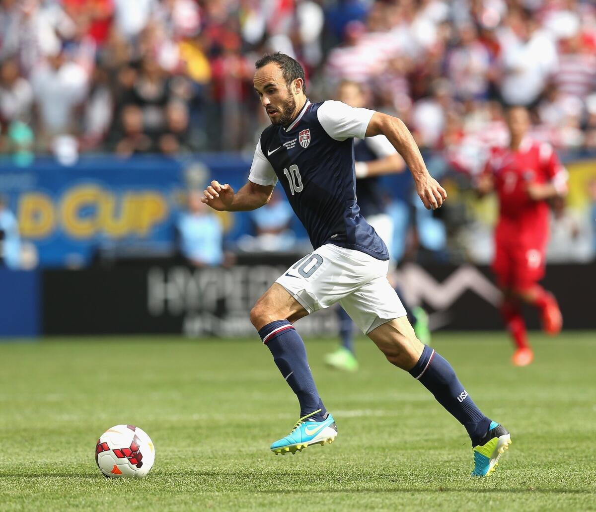 Galaxy's Landon Donovan plays for the U.S. against Panama during the CONCACAF Gold Cup final.
