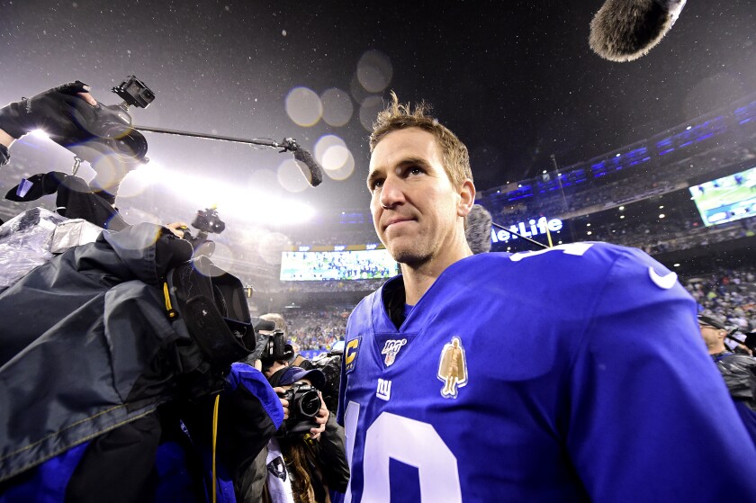 New York Giants quarterback Eli Manning leaves the field after a loss to the Philadelphia Eagles on Dec. 29, 2019.