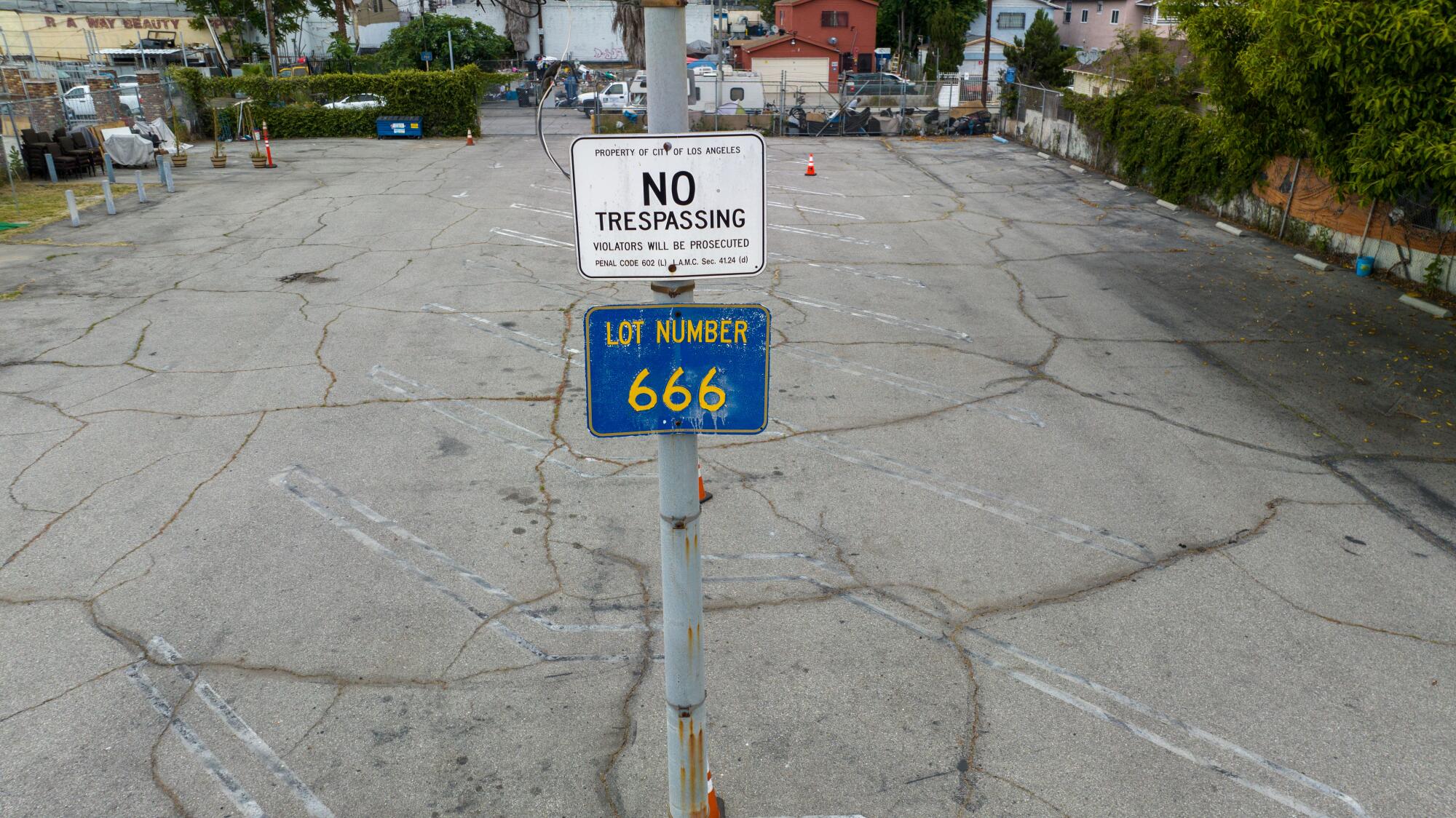 A civic group has identified this city parking lot on 87th Street near Broadway as a potential site for homeless housing.