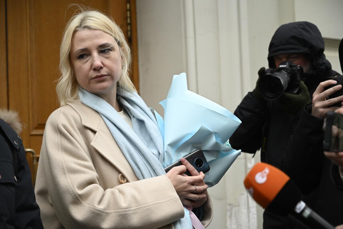 Russian politician Yekaterina Duntsova speaking to journalists 