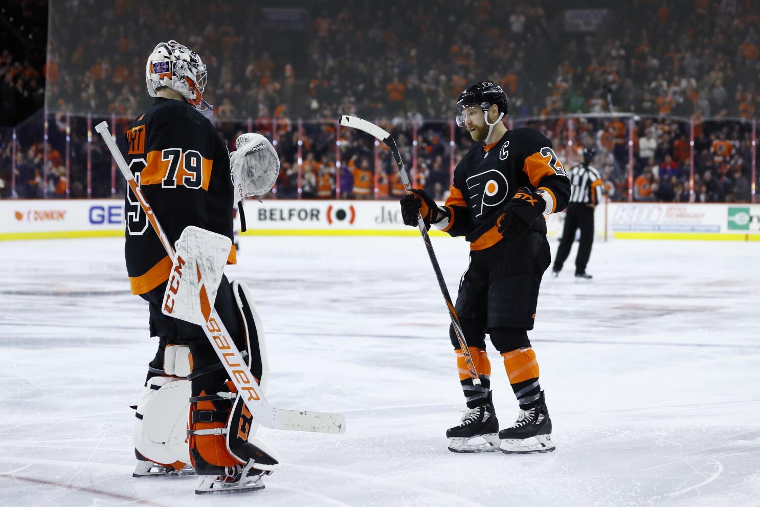 NHL Scores & More: Claude Giroux Returns, Scores 4 Points In