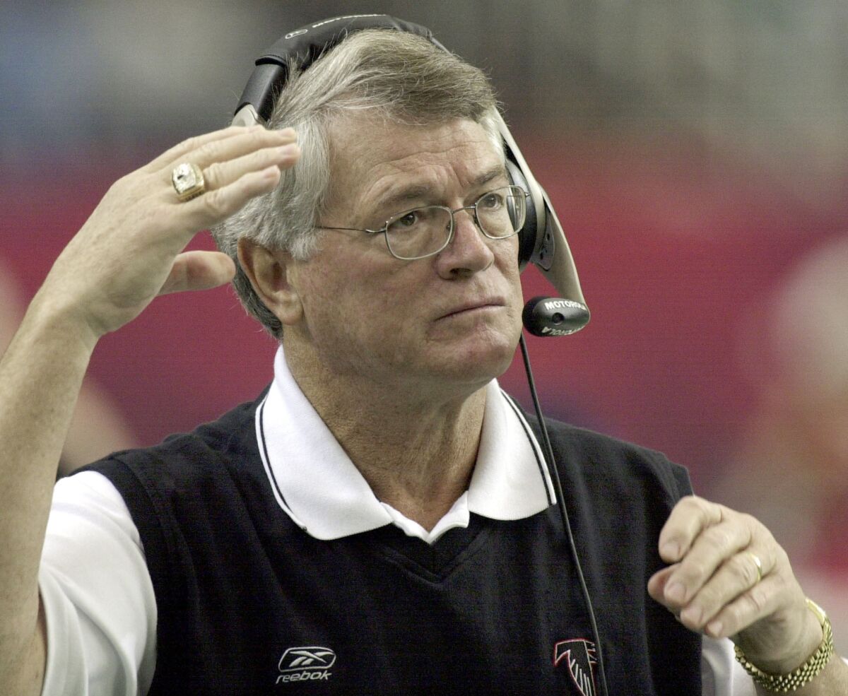 Dan Reeves, Cowboys star and longtime NFL coach, dies at 77 - Los Angeles  Times