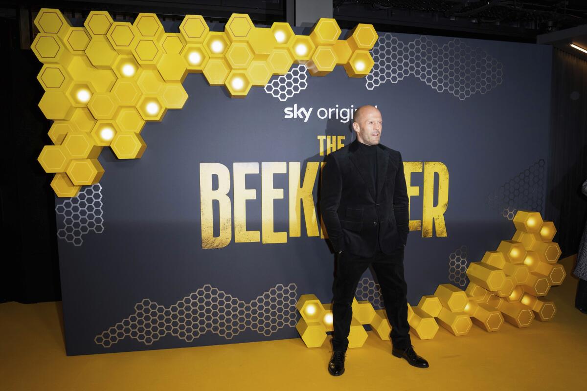 Jason Statham en la premiere de 'The Beekeeper' en Londres el 10 de enero de 2024. (Scott A Garfitt/Invision/AP)