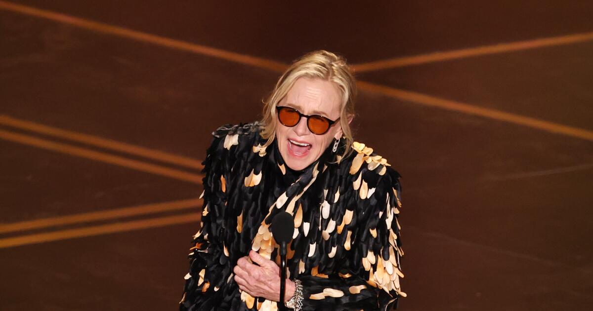 Amy Madigan wins Oscar for 'Weapons,' 40 years after her first nomination