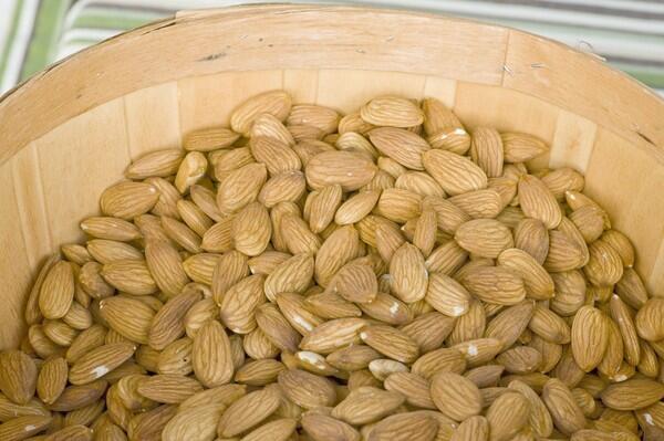 Nonpareil almonds