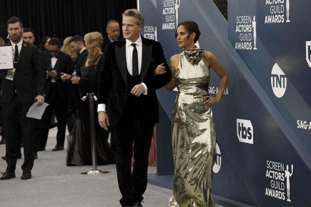 A file photo shows Cary Elwes and Lisa Marie Kubikoff arriving at the 26th Screen Actors Guild Awards