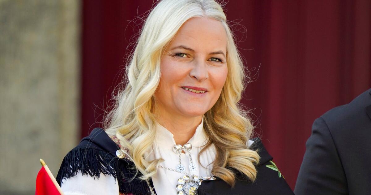 O príncipe herdeiro da Noruega fala pela primeira vez sobre seu relacionamento com Epstein