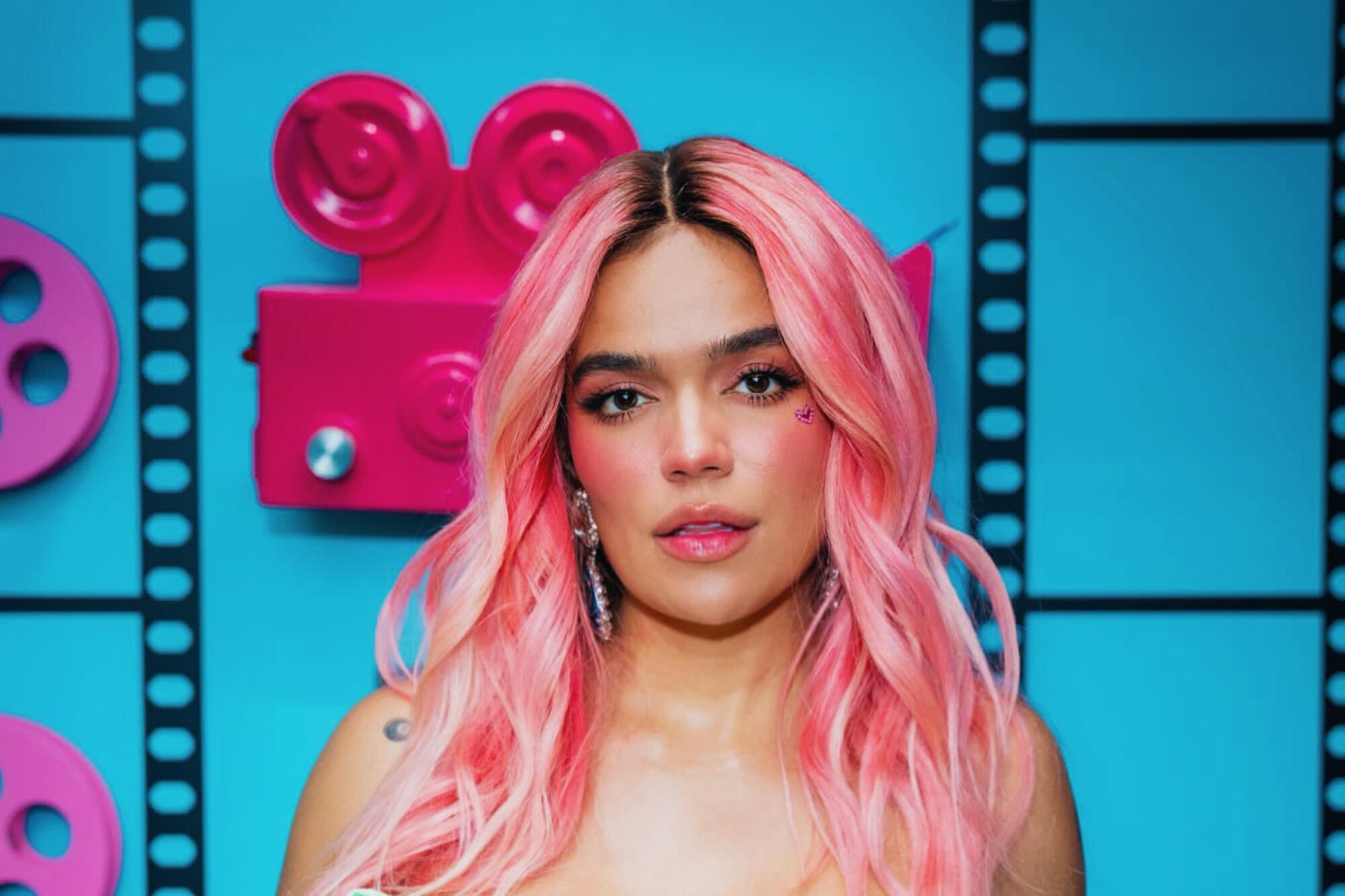 Karol G incluye un sencillo en la banda sonora de la película Barbie.