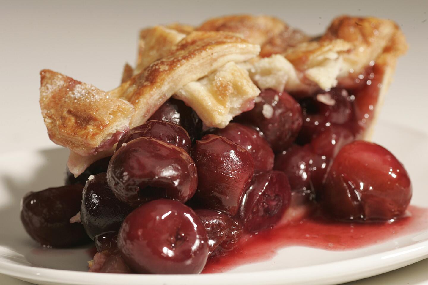 Recipe: Sweet cherry pie