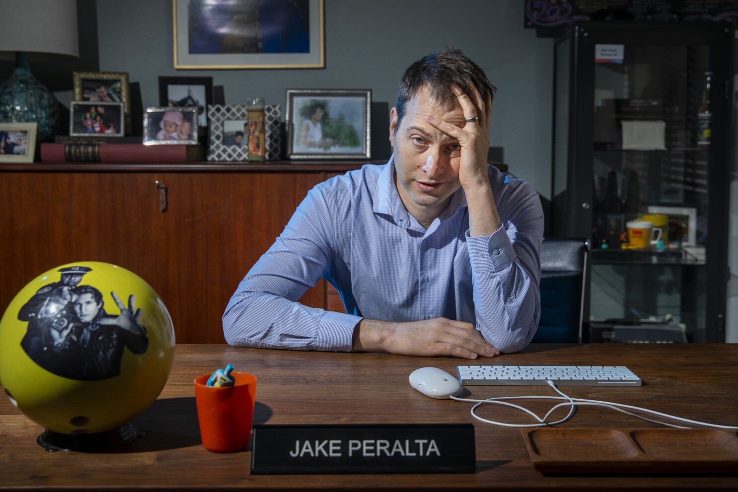 Brooklyn 99 Chief On Season 7 New Cast Mate Vanessa Bayer Los Angeles Times