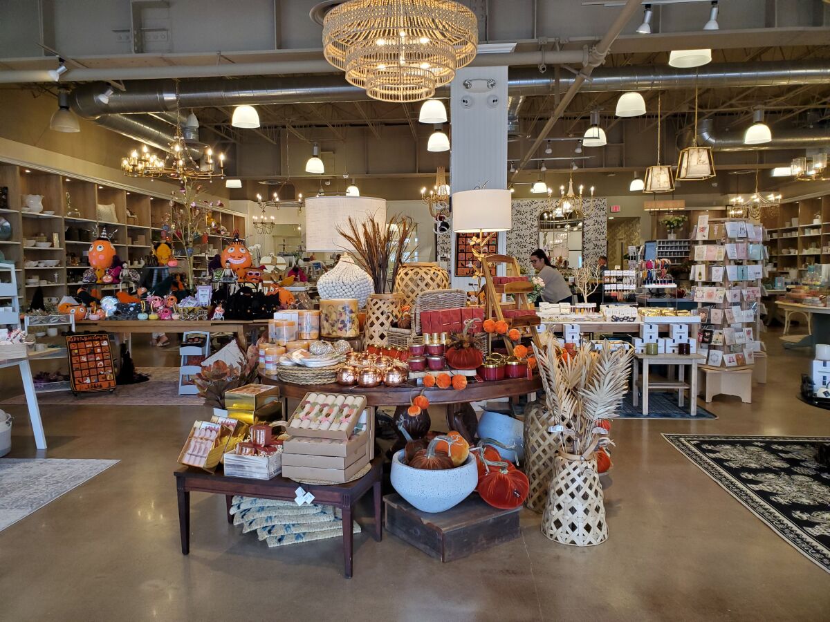 Floral Palette offers flower arrangements, baked goods and gifts on Girard Avenue in La Jolla.