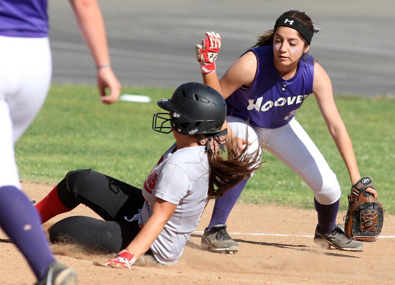 Photo Gallery: Glendale softball defeats Hoover in Pacific League game