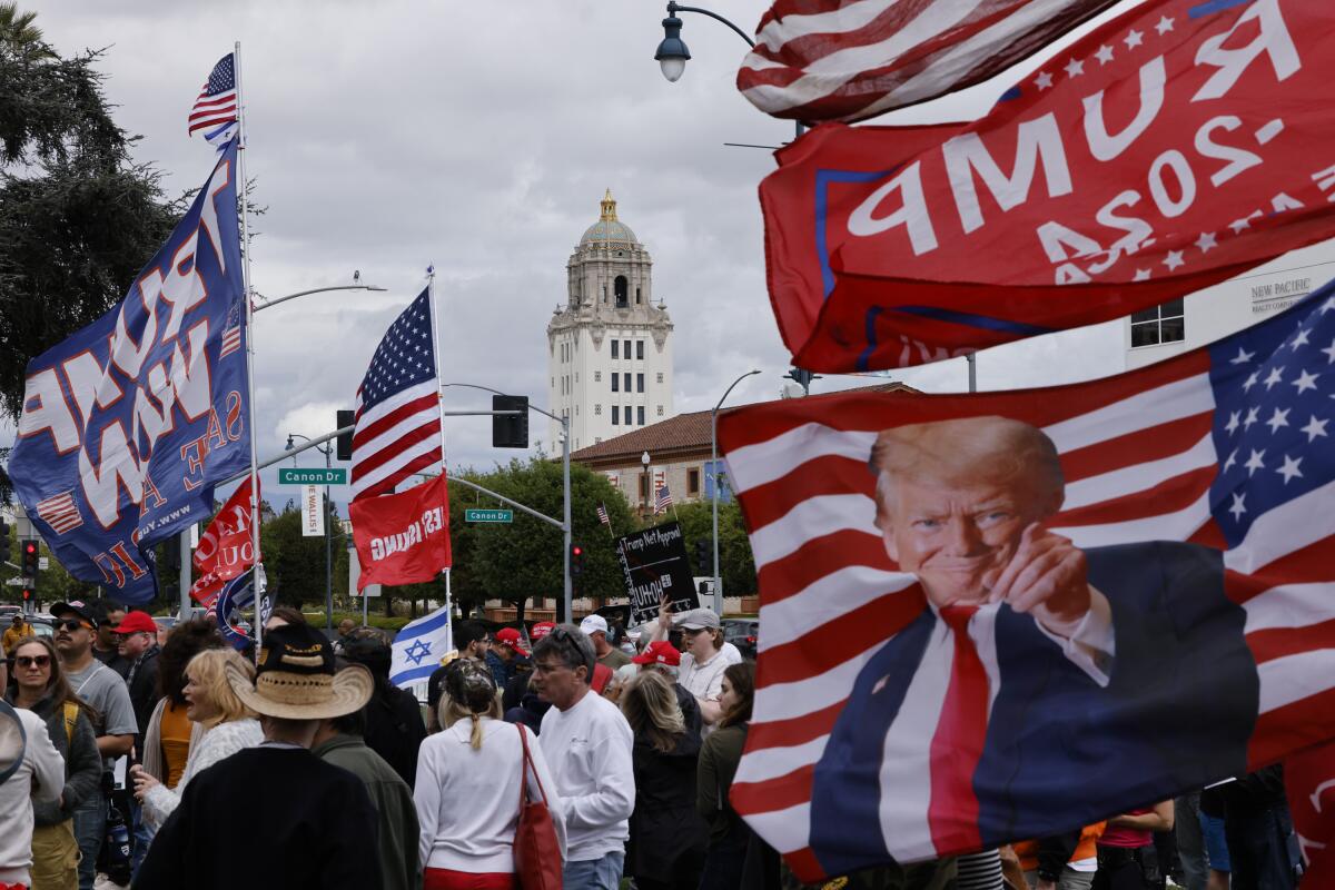MAGA makes its pitch to L.A.'s deep-blue Westside - Los Angeles Times