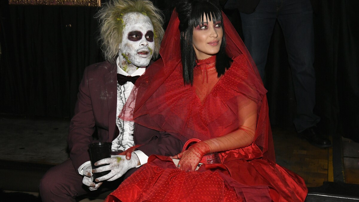 Celebrity Halloween Costumes These Are The Best Of All Time Los Angeles Times