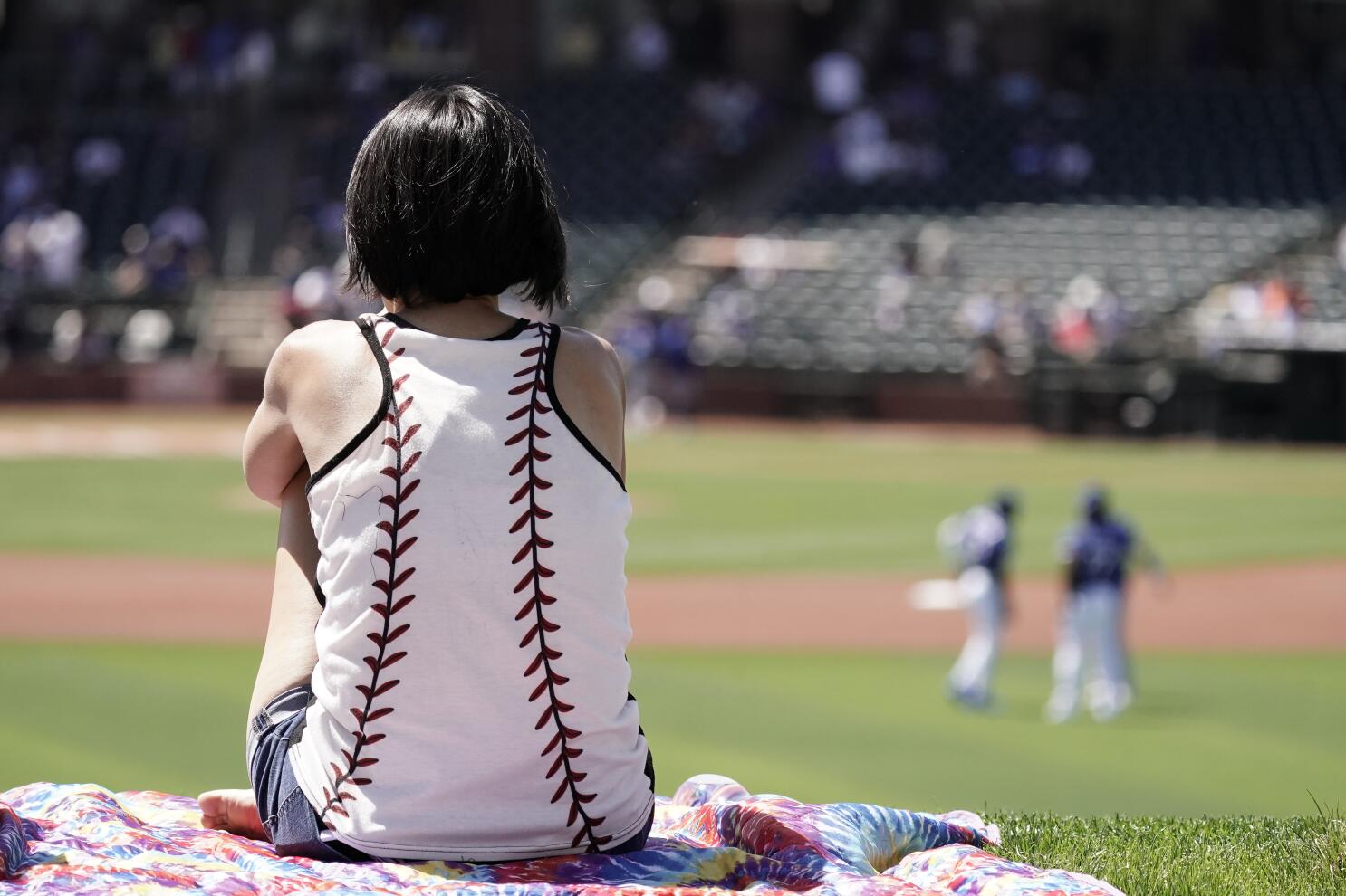 Julio Urias looks strong in first spring start, but his 2019 role