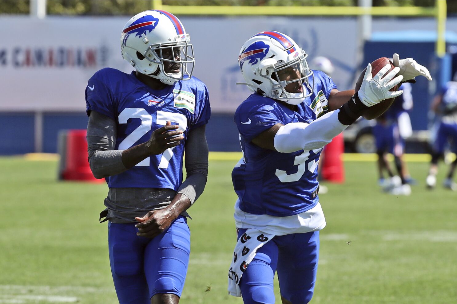 Wallace back in familiar starting spot in Bills secondary - The
