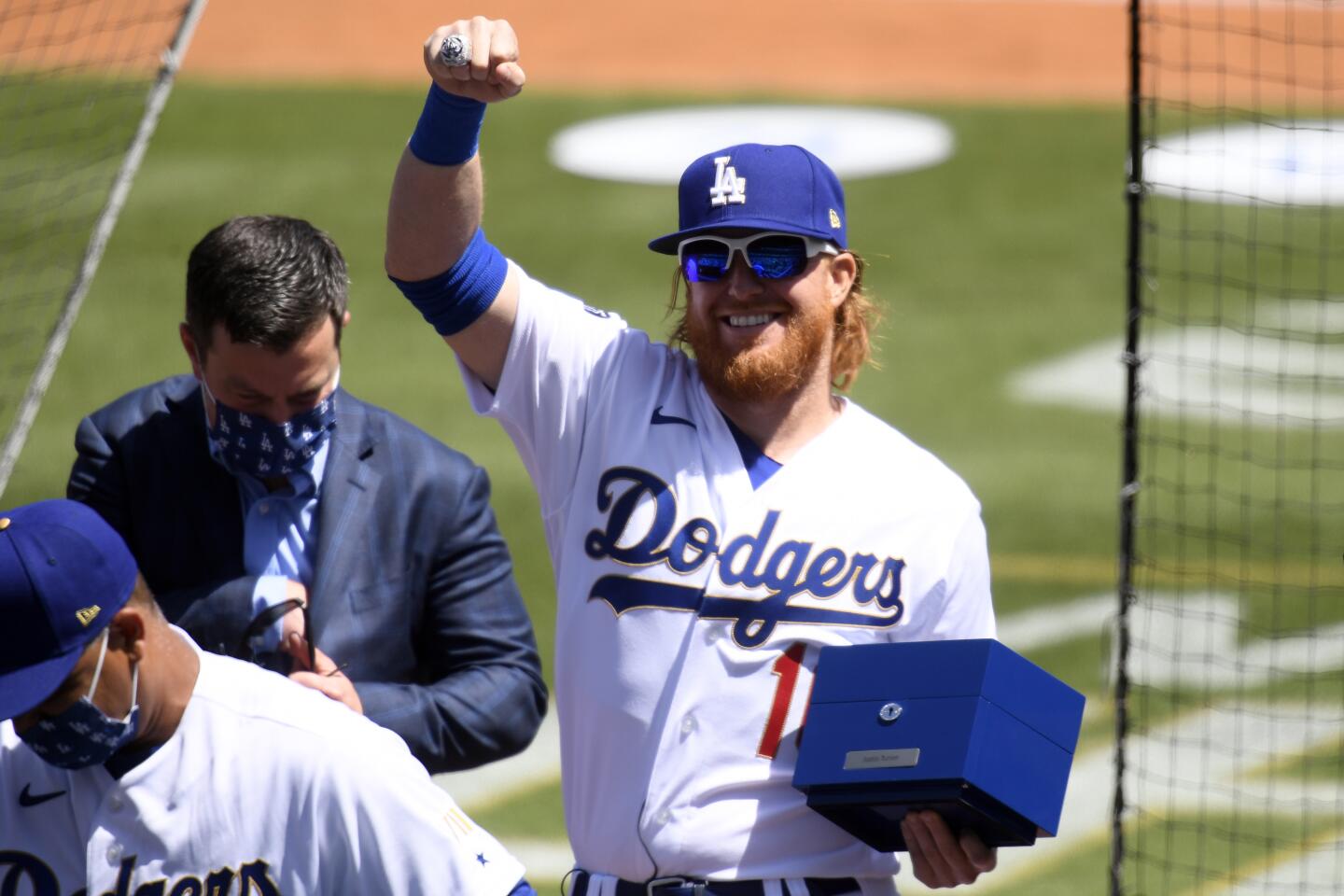 Justin Turner hits 2 HRs, Dodgers beat Padres 3-1 - The San Diego  Union-Tribune