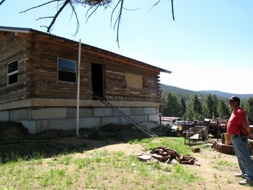 Police Say Montana Man Killed Family Self In Log Cabin The San