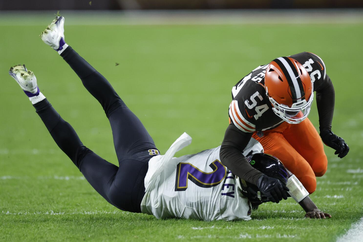 Ravens roll by Browns, as Jackson scores 4 TDs vs. Cleveland's top