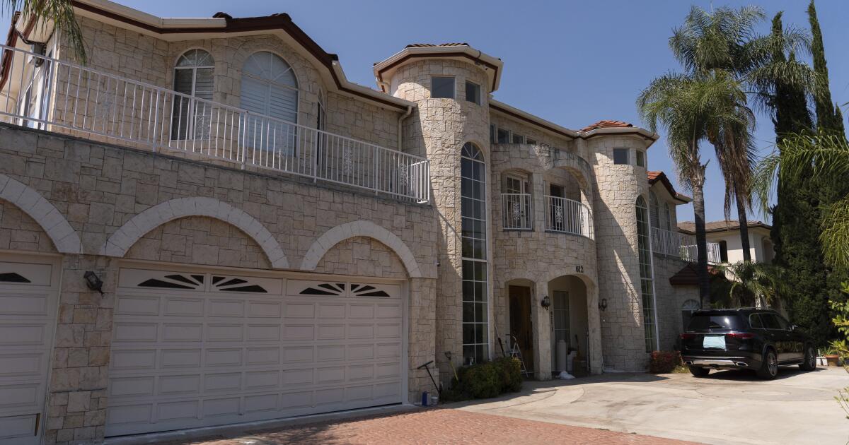 21 children removed from Arcadia home after couple accused of tricking women into surrogacy
