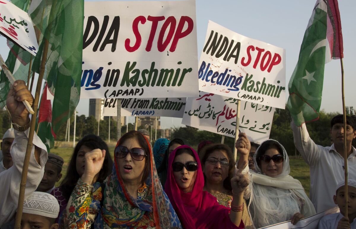 Pakistani protesters rally against India during a protest in Islamabad, Pakistan on Oct. 7, 2016.