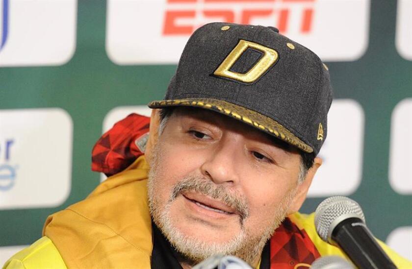 En la imagen, el técnico argentino de Dorados de Sinaloa, Diego Armando Maradona. EFE/Archivo