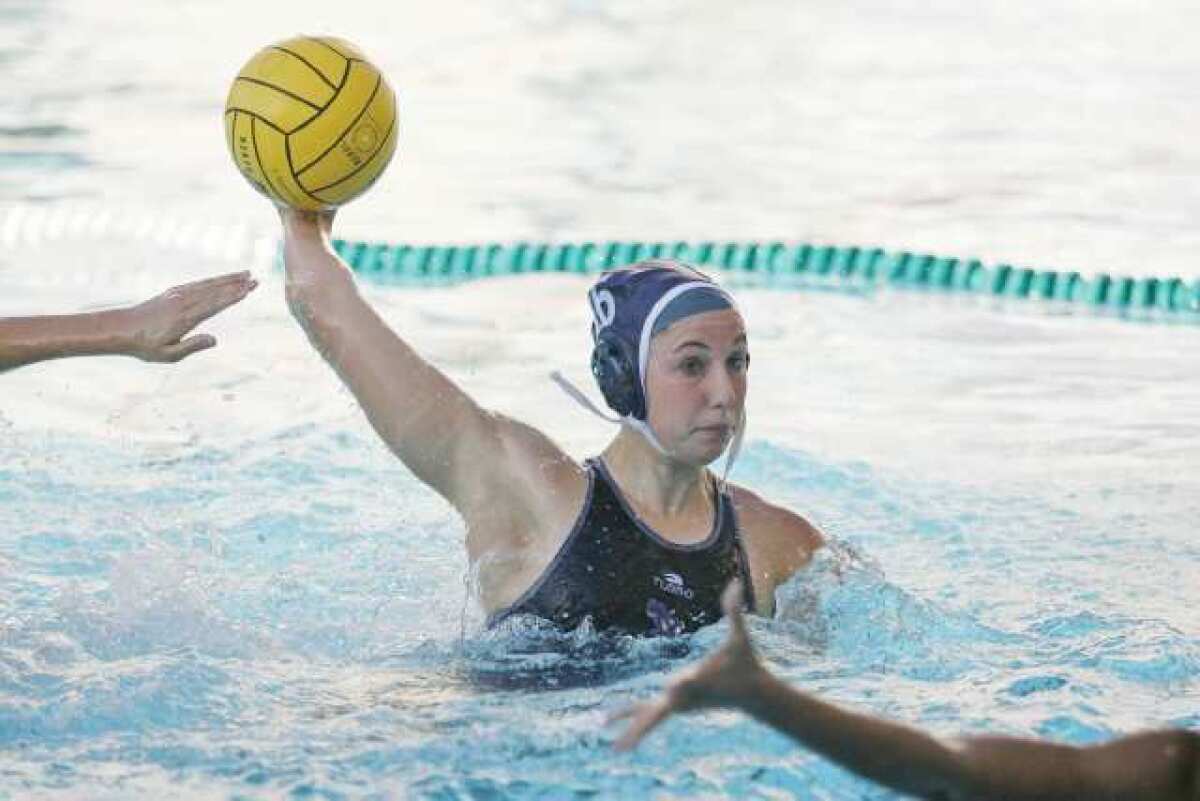 Crescenta Valley's Elissa Arnold contributed 2 goals and 3 assists for the Falcons.