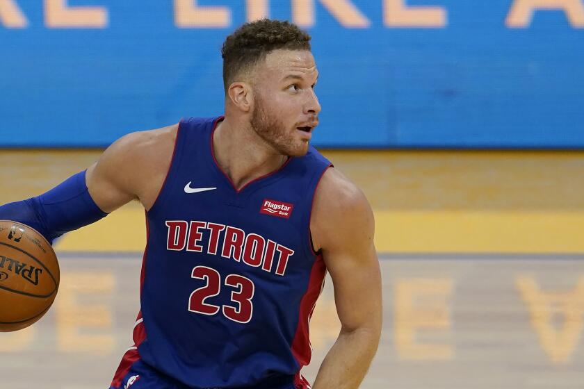 Detroit Pistons forward Blake Griffin (23) against the Golden State Warriors.