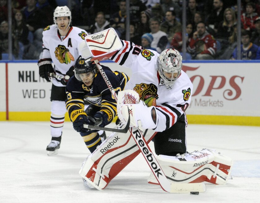 Kane Toews Lift Blackhawks To 2 1 Win Over Sabres The San Diego
