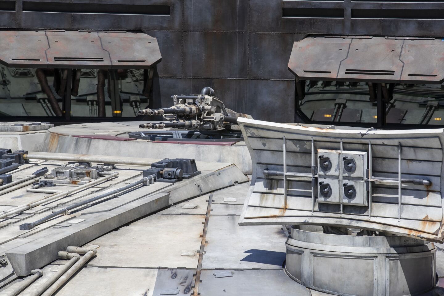 A detail look at the Millennium Falcon: Smugglers Run ride.