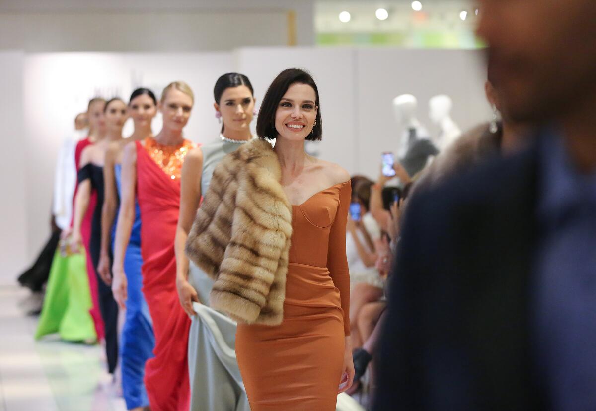 StyleWeekOC returns to Fashion Island with more fashion than show - Los  Angeles Times