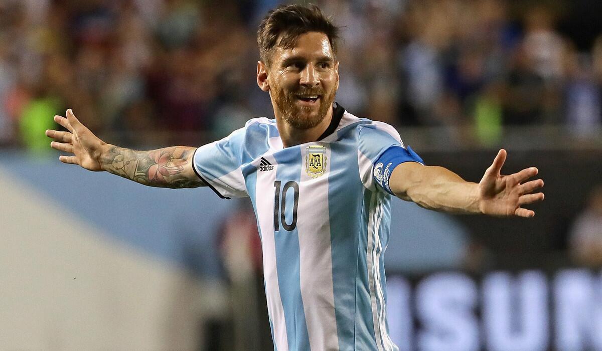 Lionel Messi celebrates his second goal against Panama during a match in the 2016 Copa America Centenario on Friday.