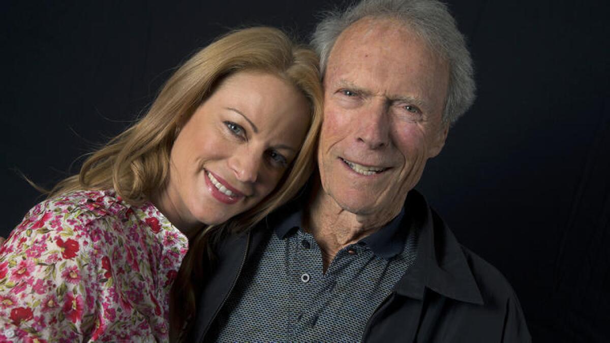 Clint Eastwood con su hija Alison.