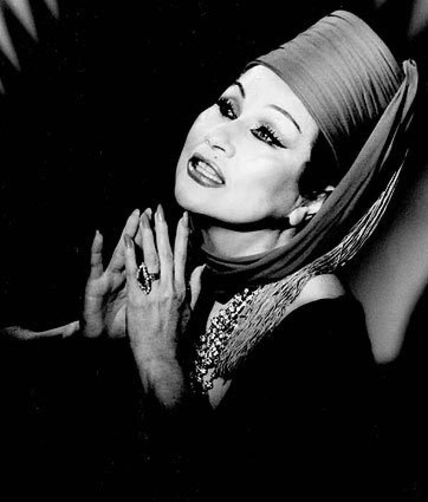 Yma Sumac, 'Peruvian songbird' with multioctave range, dies at 86