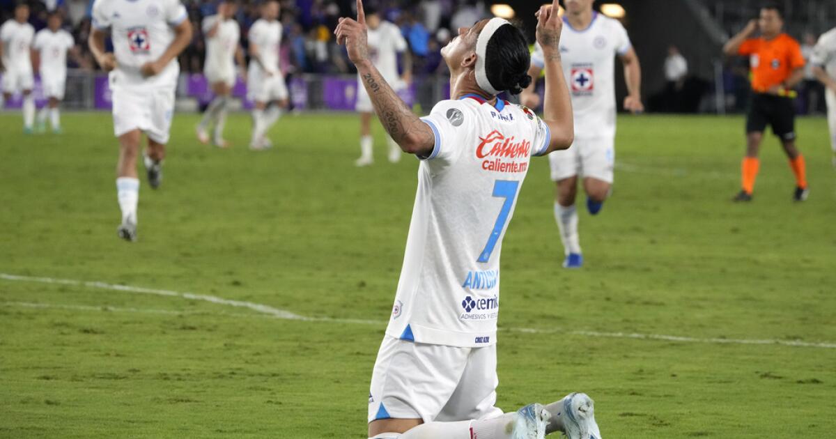 Cruz Azul returned to Puebla and continued playing in Liga MX