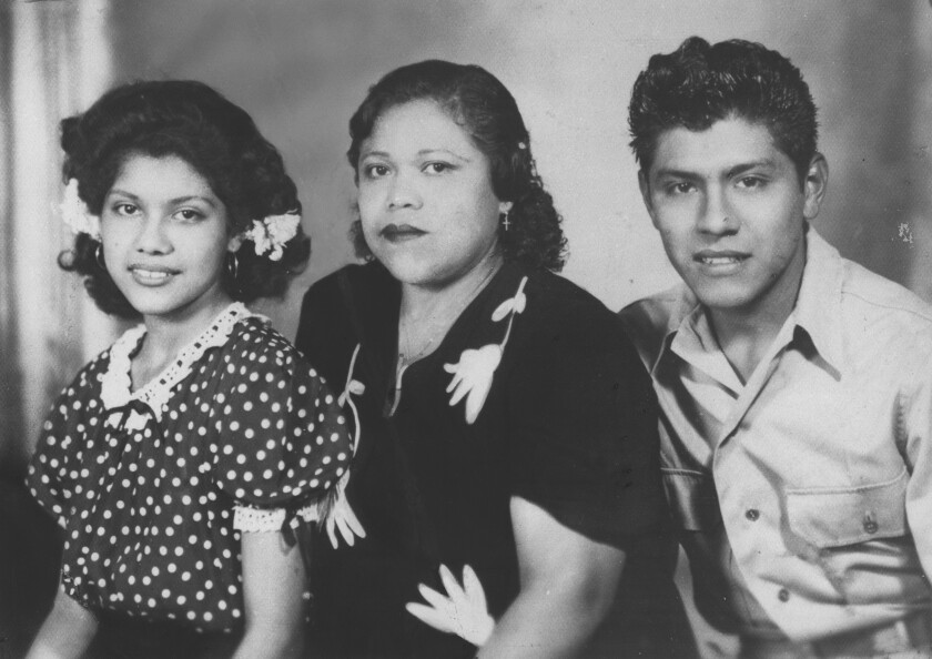 Ofelia, Guadalupe and Rudy Aviles