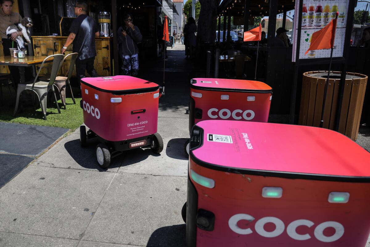 Food delivery robots are becoming more commonplace in Los Angeles - Los ...