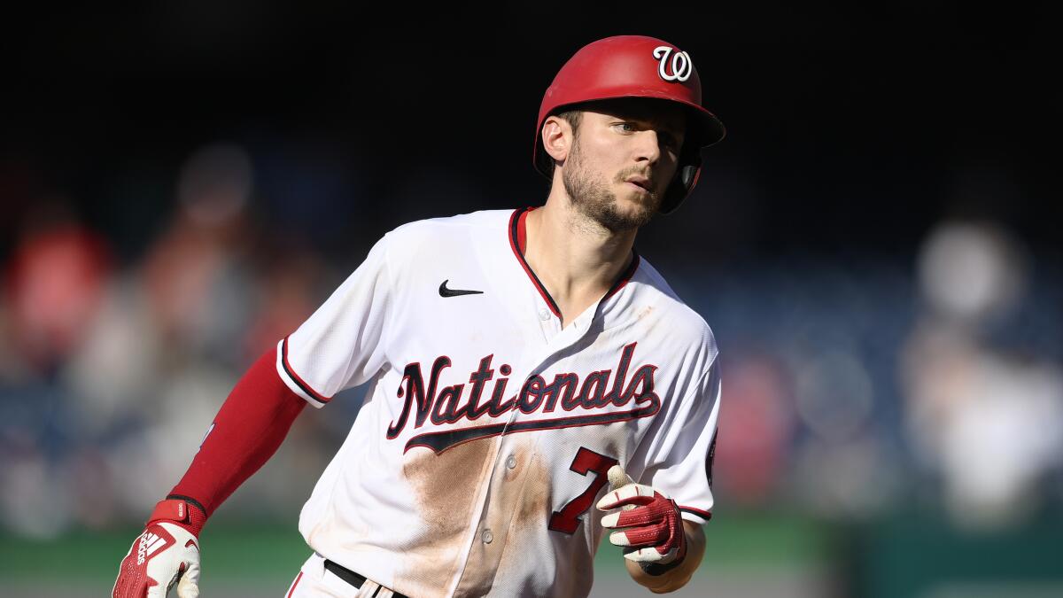 Trea Turner 'day-to-day' after jamming finger on slide