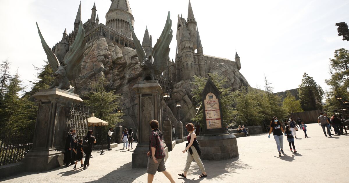 Amid calls for a boycott, ‘Hogwarts Legacy’ controversy questions what it means to be a ‘Harry Potter’ fan