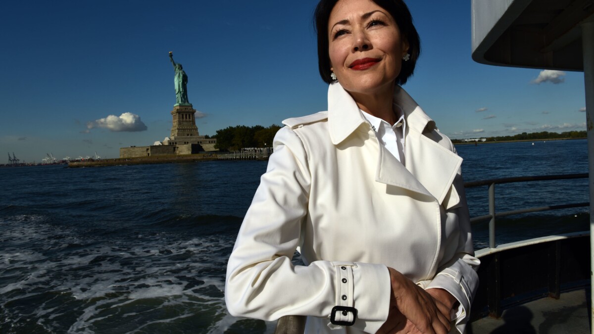 1200px x 675px - Go Away With ... Ann Curry - Los Angeles Times