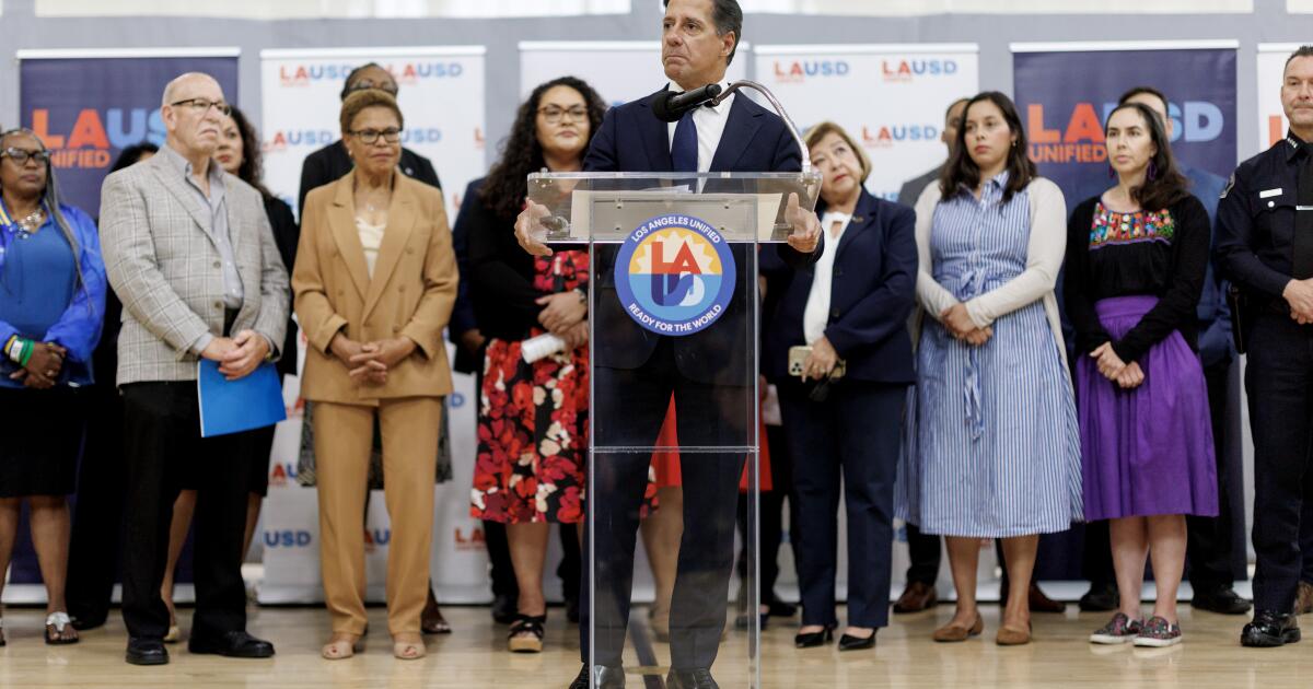 Lausd, compromiso de Bass Protecciones de regreso a la escuela para familias inmigrantes