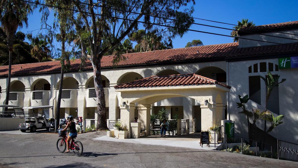 The hilltop Holiday Inn Resort, formerly the Catalina Canyon Resort, has been renovated and is one of the few pet-friendly hotels on Catalina. (Gina Ferazzi / Los Angeles Times)