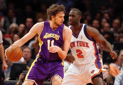 Pau Gasol, Tim Thomas