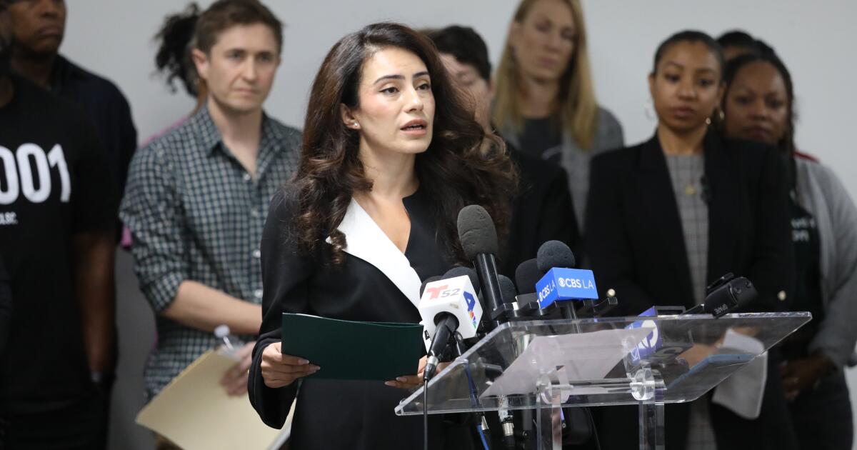 ترامب يقول الناجون من حريق إيتون يطلبون من إديسون إغاثة الإسكان الطارئة